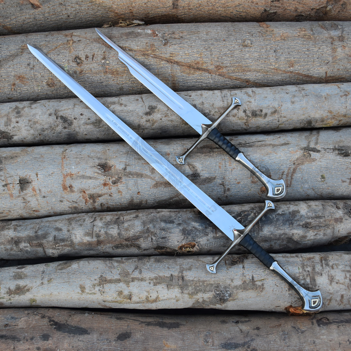 Pair of Andúril Sword and Shards of Narsil