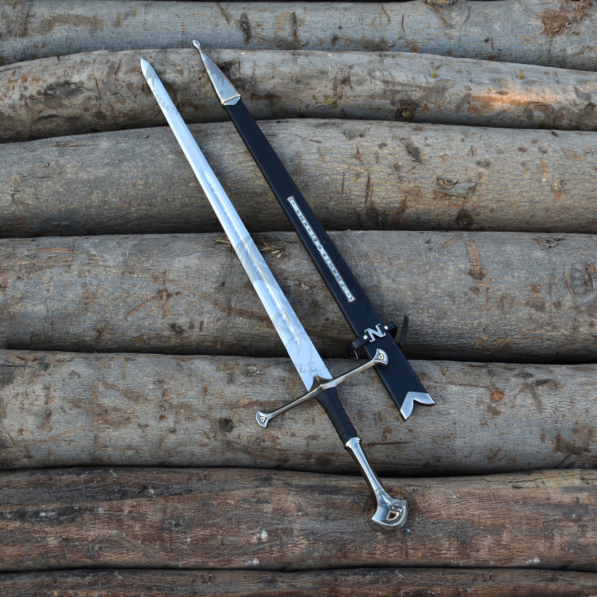 Anduril – The Sword of Aragorn Strider from LOTR