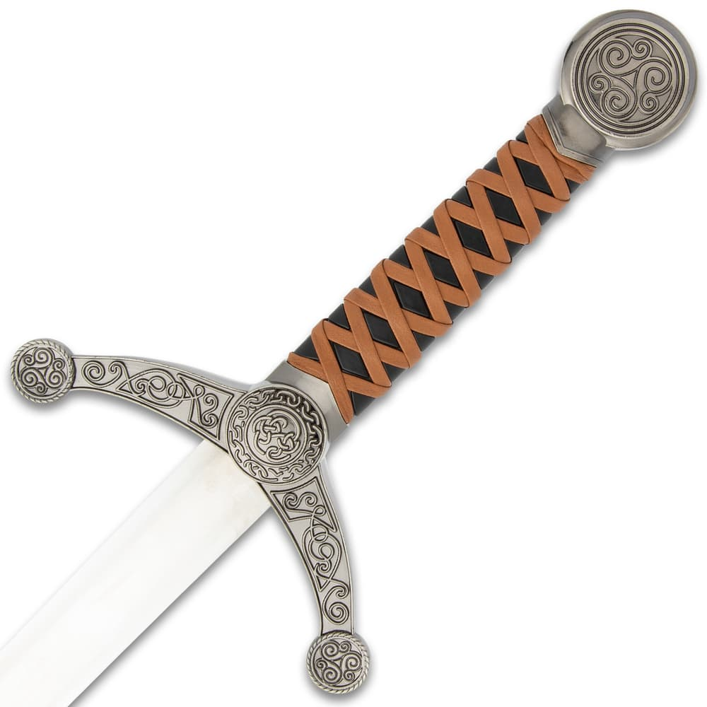 Celtic Claymore Sword – Medieval Two-Handed Sword Replica