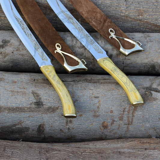fighting knives of legolas​
